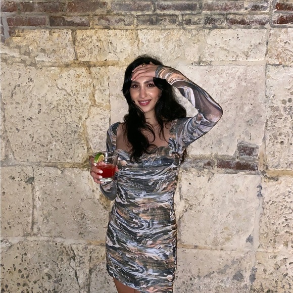 Mini Dress Zara Long Sleeve Patterned Body Con Mini Dress - Picture 2 of 2